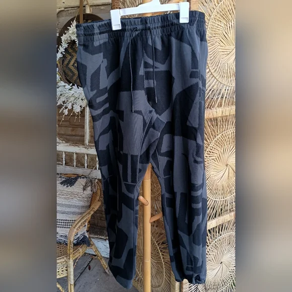 Jordan Sports Men's Black Patterned Dri Fit Pants_XL